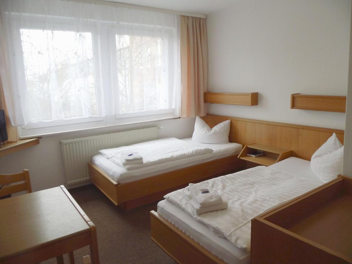 Hotel Sturm Tangermunde Bagian luar foto