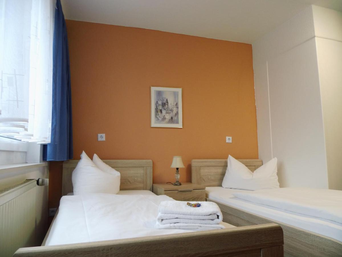 Hotel Sturm Tangermunde Bagian luar foto